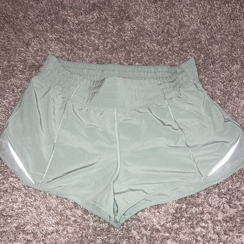 Lululemon Athletica Green Athletic Shorts Relaxed Fit